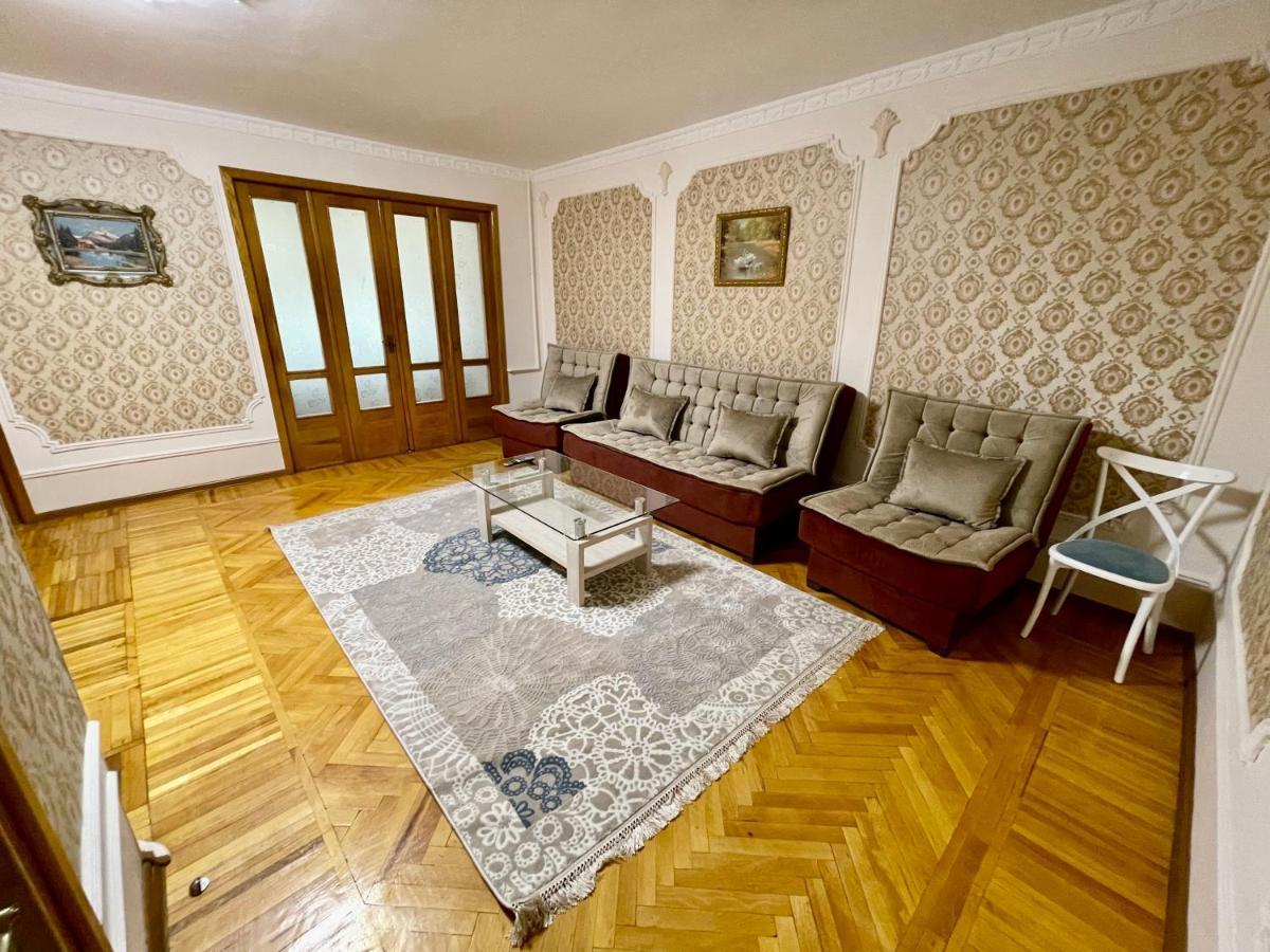 Classic C1 Apartment In The Center With 4 Rooms Ташкент Экстерьер фото