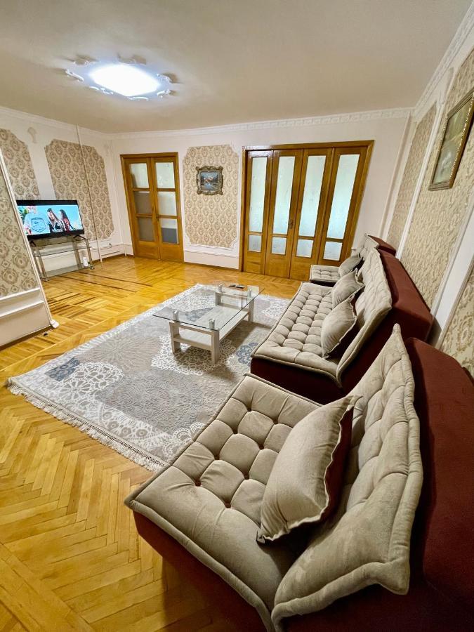 Classic C1 Apartment In The Center With 4 Rooms Ташкент Экстерьер фото